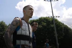 每体：西班牙训练用一级方程式赛车同款降温系统 降低球员闷热感