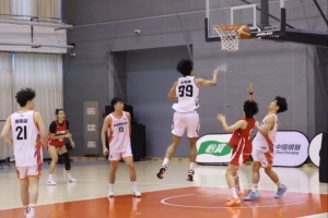 备战进行时！中国篮球之队官博分享中国女篮训练视频