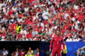 C罗打满全场仅触球25次，是他世界杯生涯出场80分钟以上最少的1次